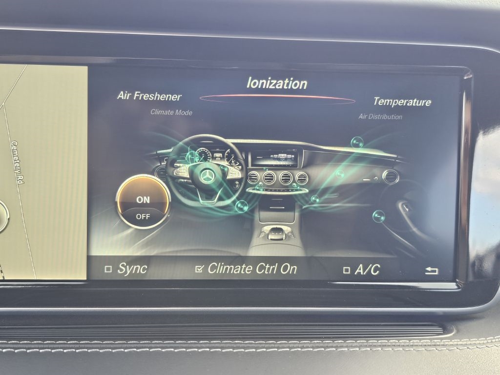 Mercedes-Benz S-Class S550 4MATIC Coupe 2015 Mercedes-Benz S-Class S550 4MATIC Coupe 2015