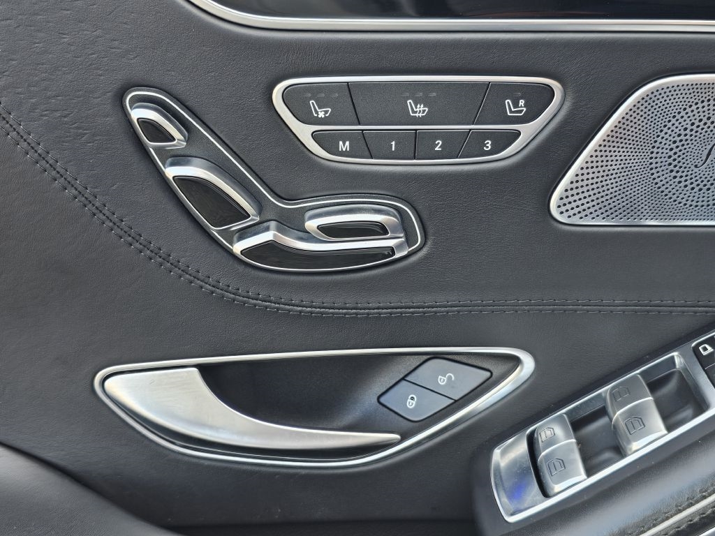 Mercedes-Benz S-Class S550 4MATIC Coupe 2015 Mercedes-Benz S-Class S550 4MATIC Coupe 2015