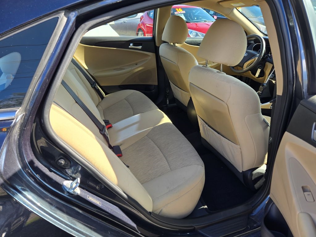 Hyundai Sonata GLS 2013 Hyundai Sonata GLS 2013