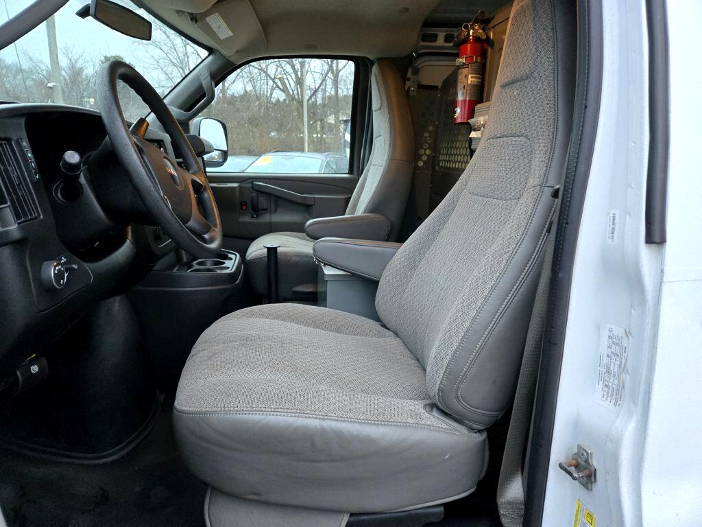 GMC Savana G2500 Cargo 2016