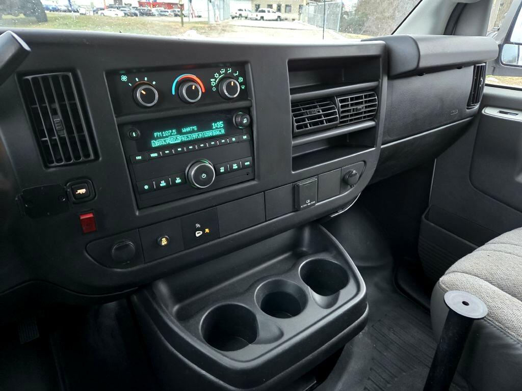 GMC Savana G2500 Cargo 2016