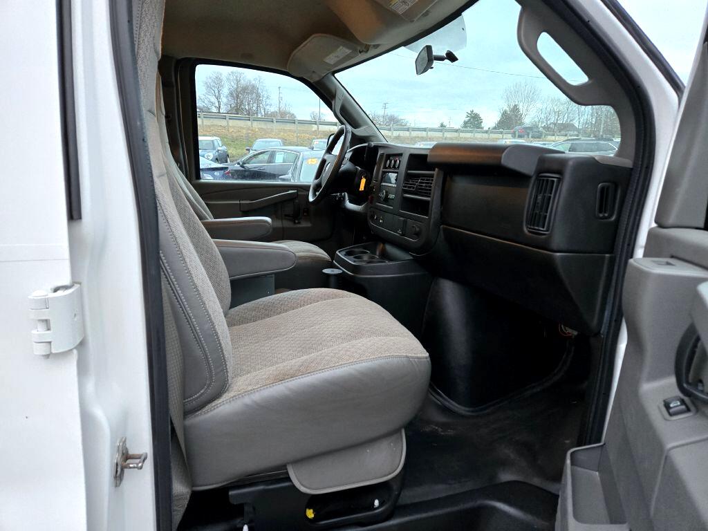 GMC Savana G2500 Cargo 2016