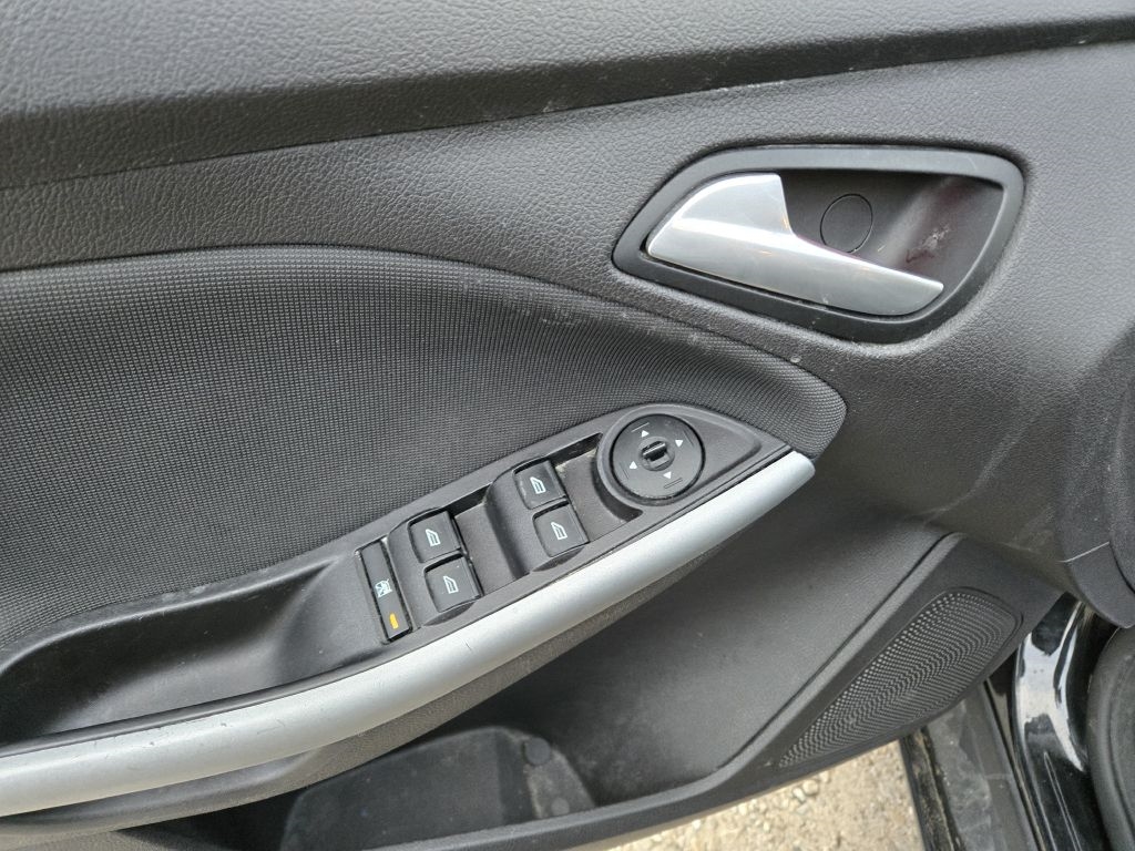 Ford Focus SE Sedan 2014