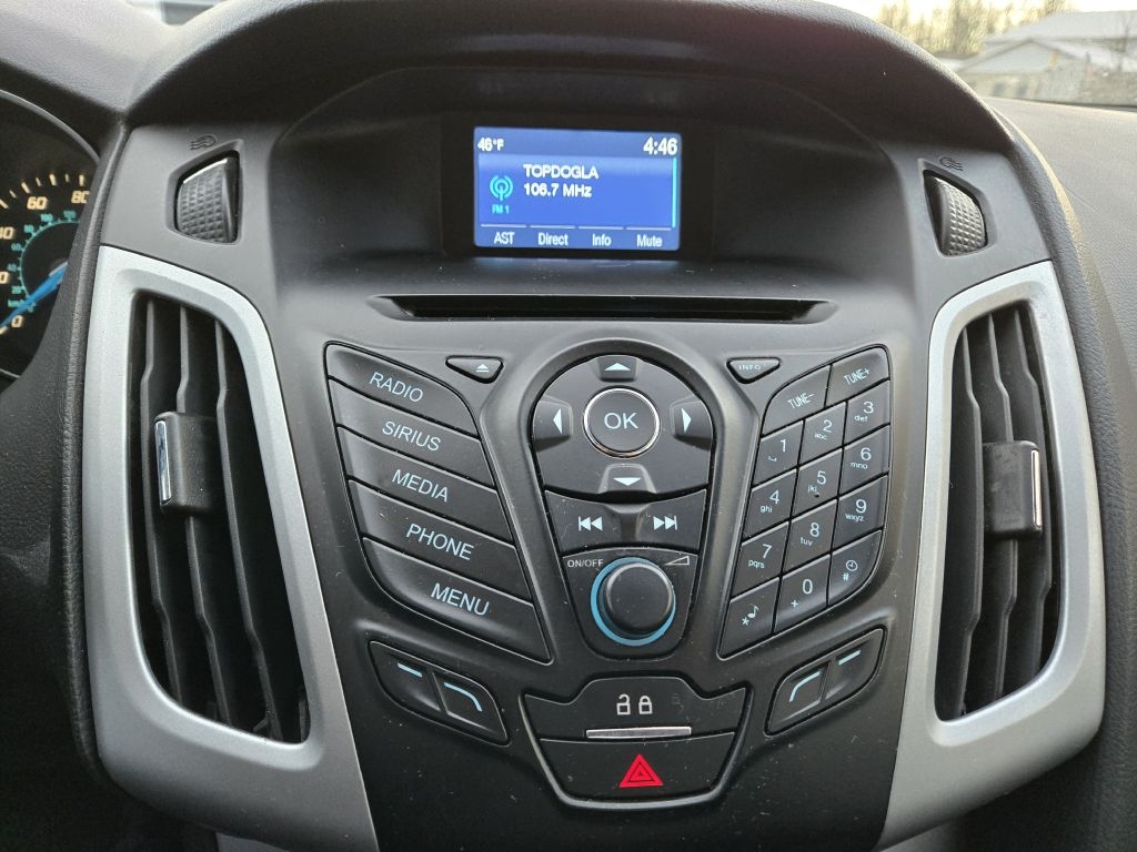 Ford Focus SE Sedan 2014