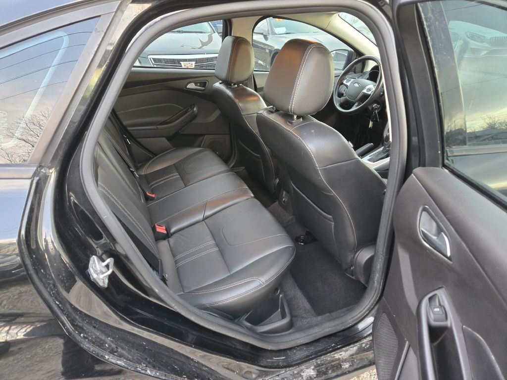 Ford Focus SE Sedan 2014