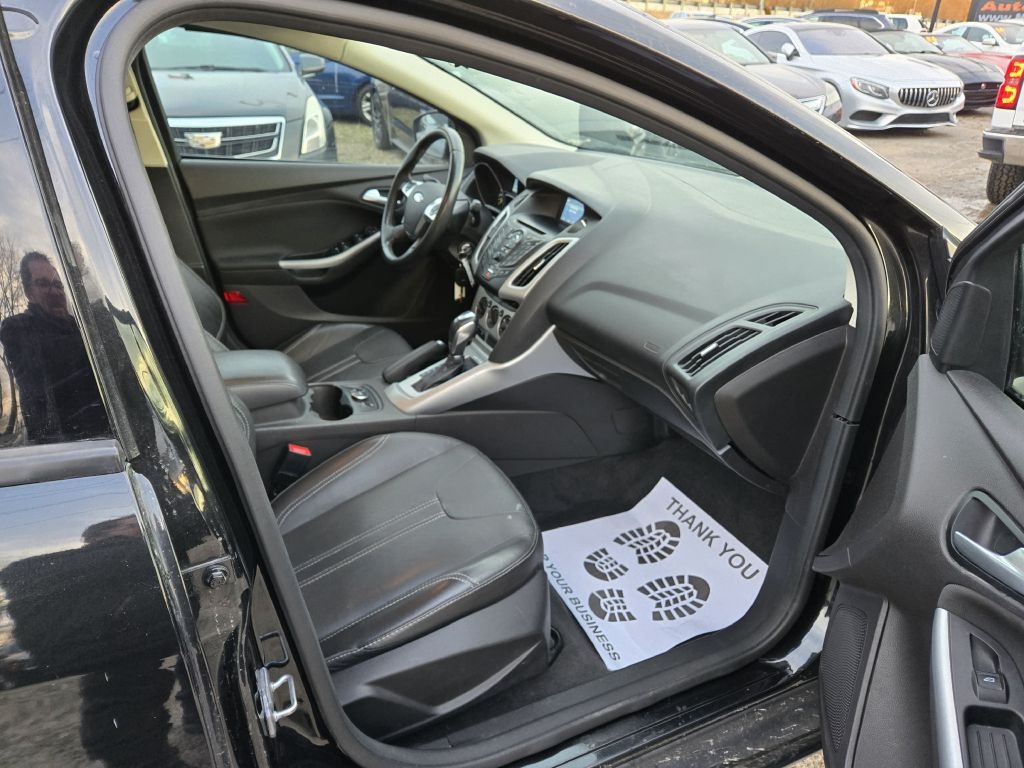 Ford Focus SE Sedan 2014