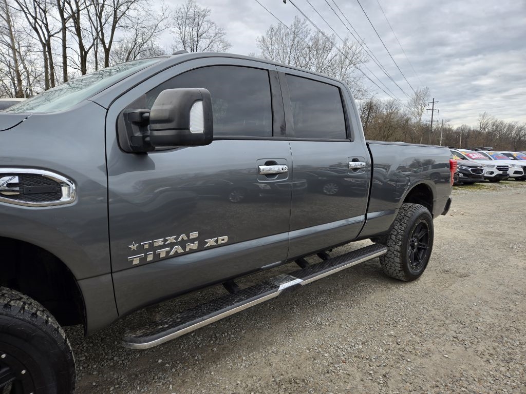 Nissan Titan XD SV 4WD Diesel 2017