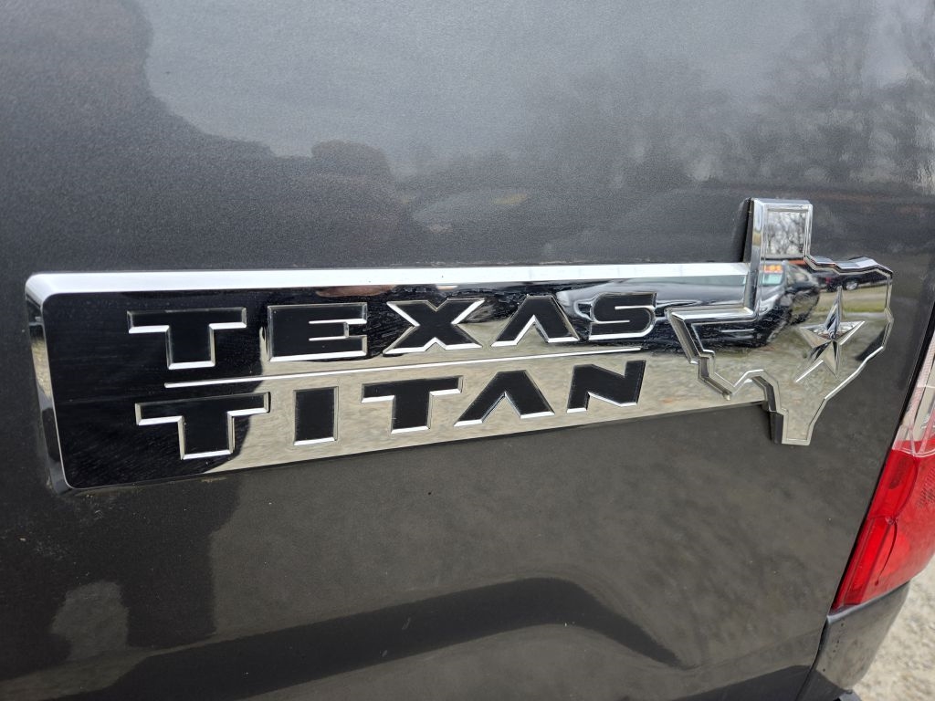 Nissan Titan XD SV 4WD Diesel 2017