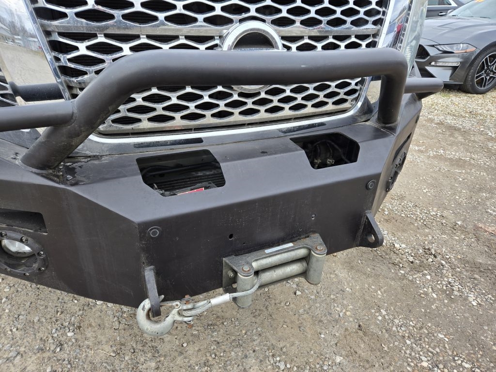 Nissan Titan XD SV 4WD Diesel 2017