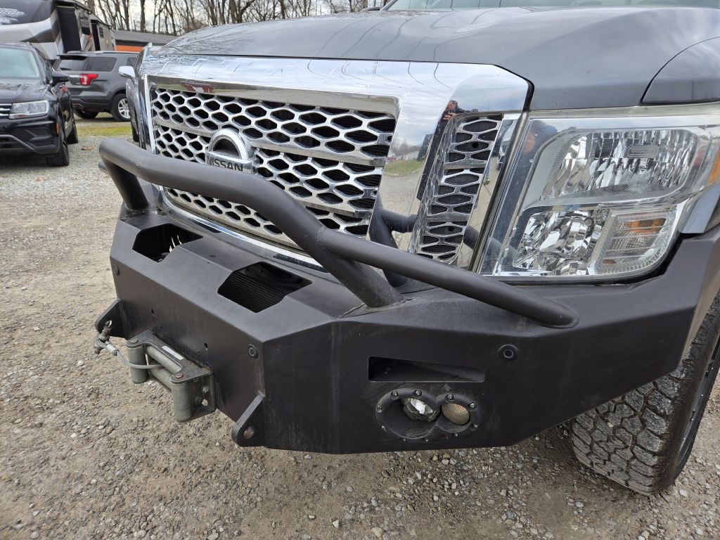 Nissan Titan XD SV 4WD Diesel 2017