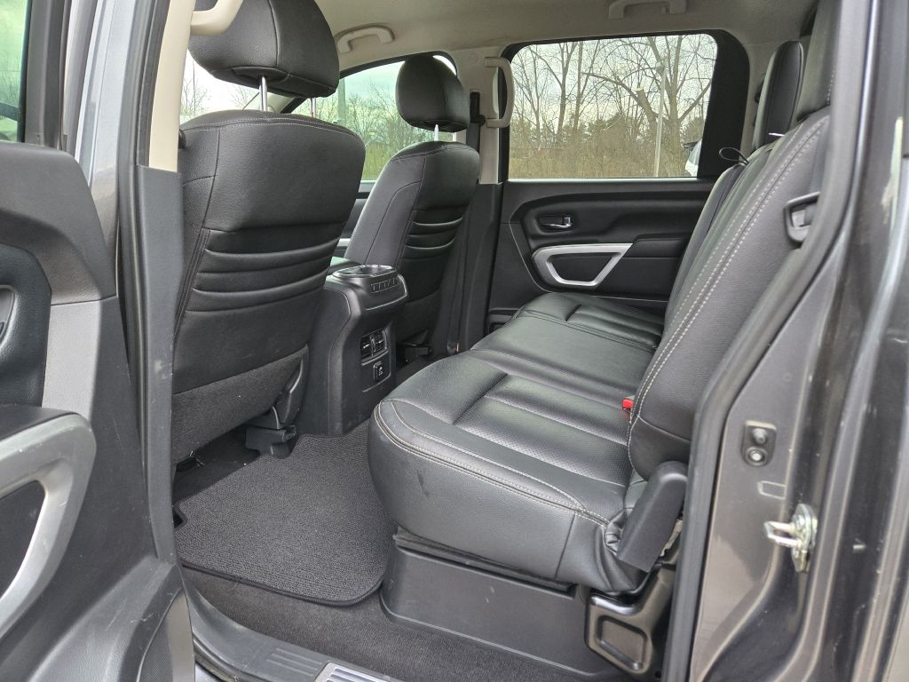 Nissan Titan XD SV 4WD Diesel 2017