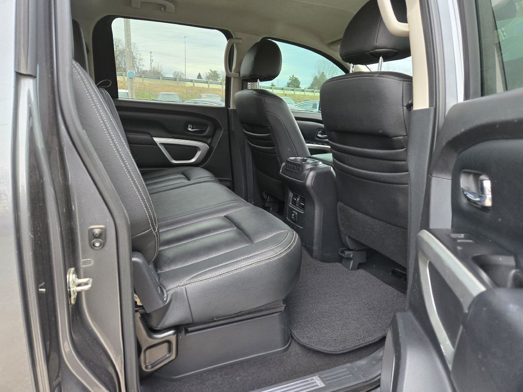 Nissan Titan XD SV 4WD Diesel 2017