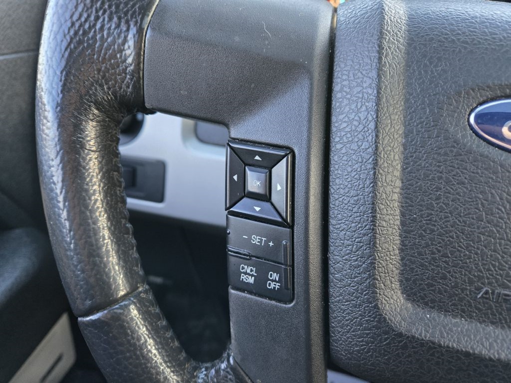 Ford F-150 Lariat SuperCrew 6.5-ft. Bed 4WD 2011