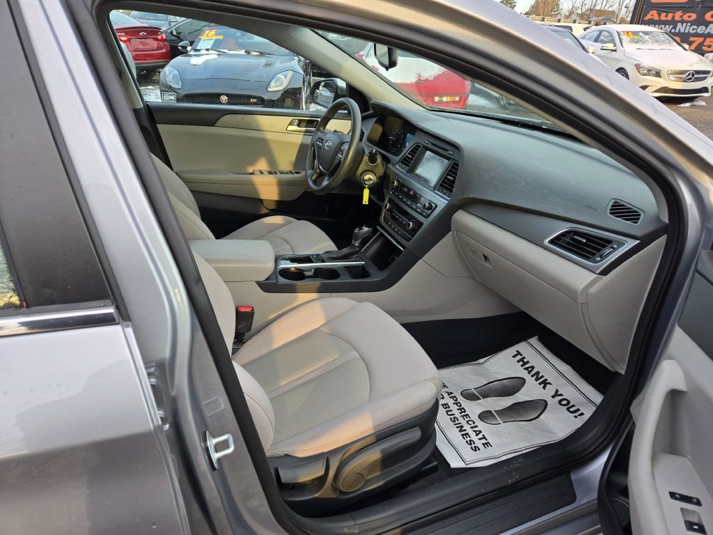 Hyundai Sonata SE 2016