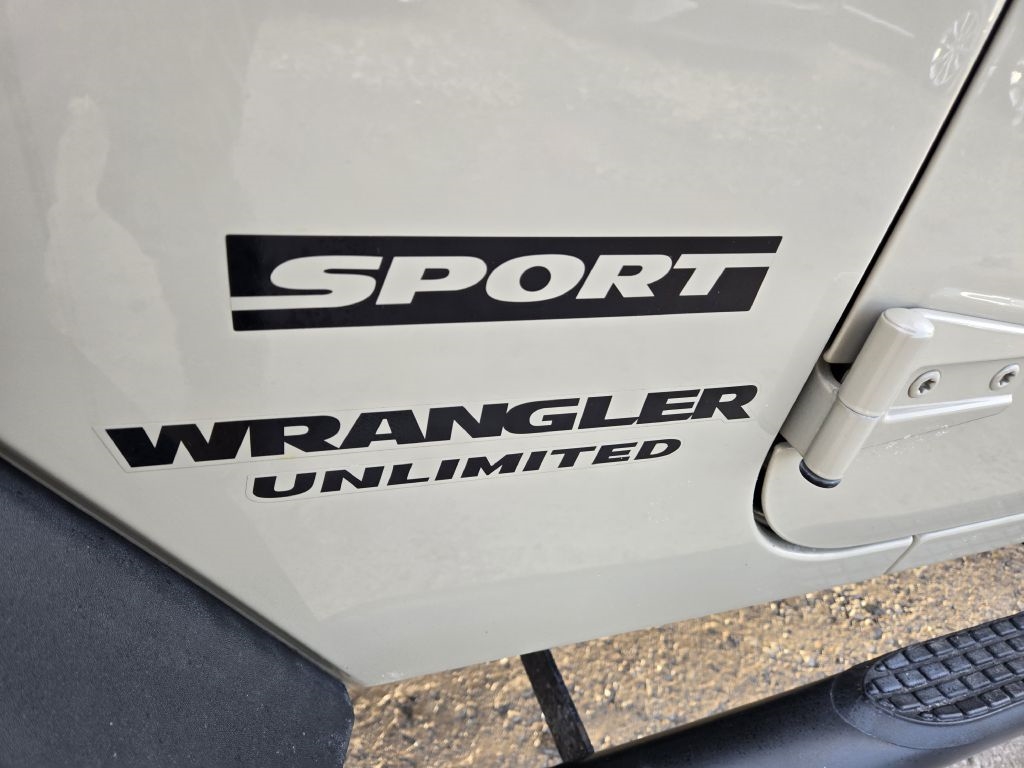 Jeep Wrangler Unlimited Sport 4WD 2017