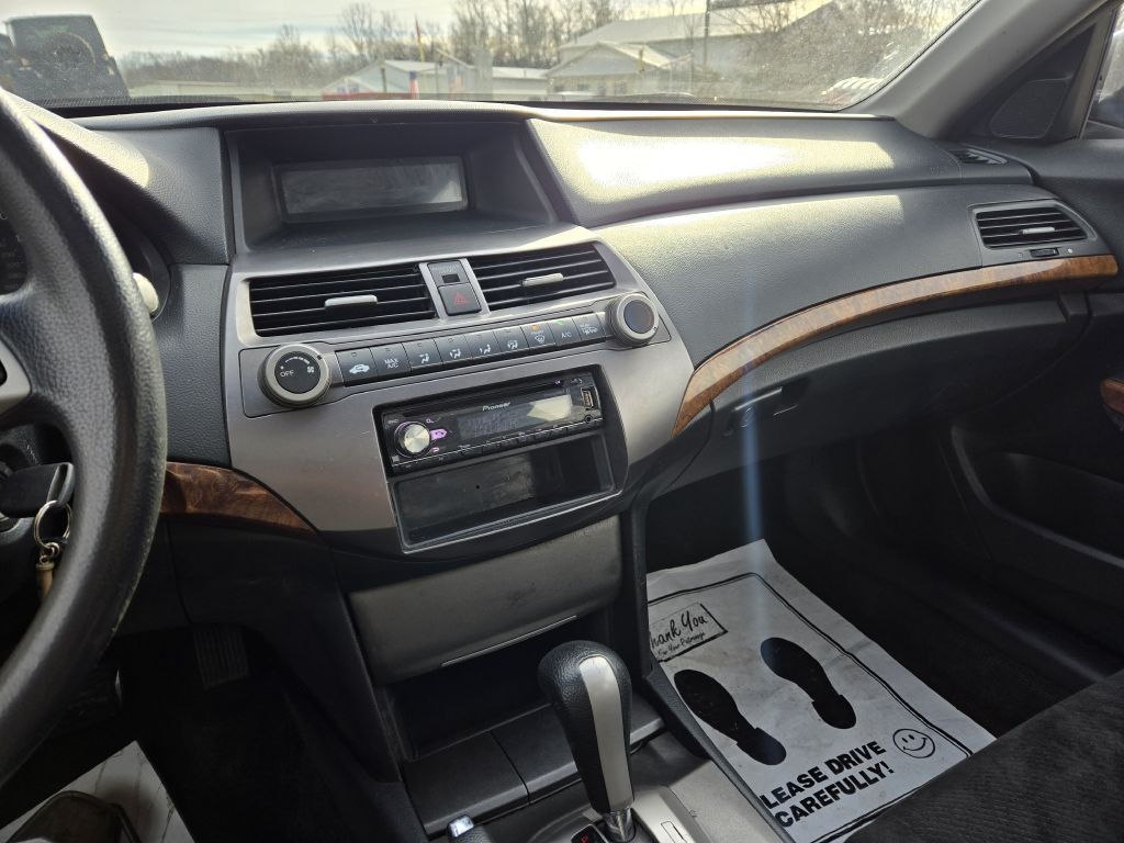 Honda Accord EX Sedan AT 2011