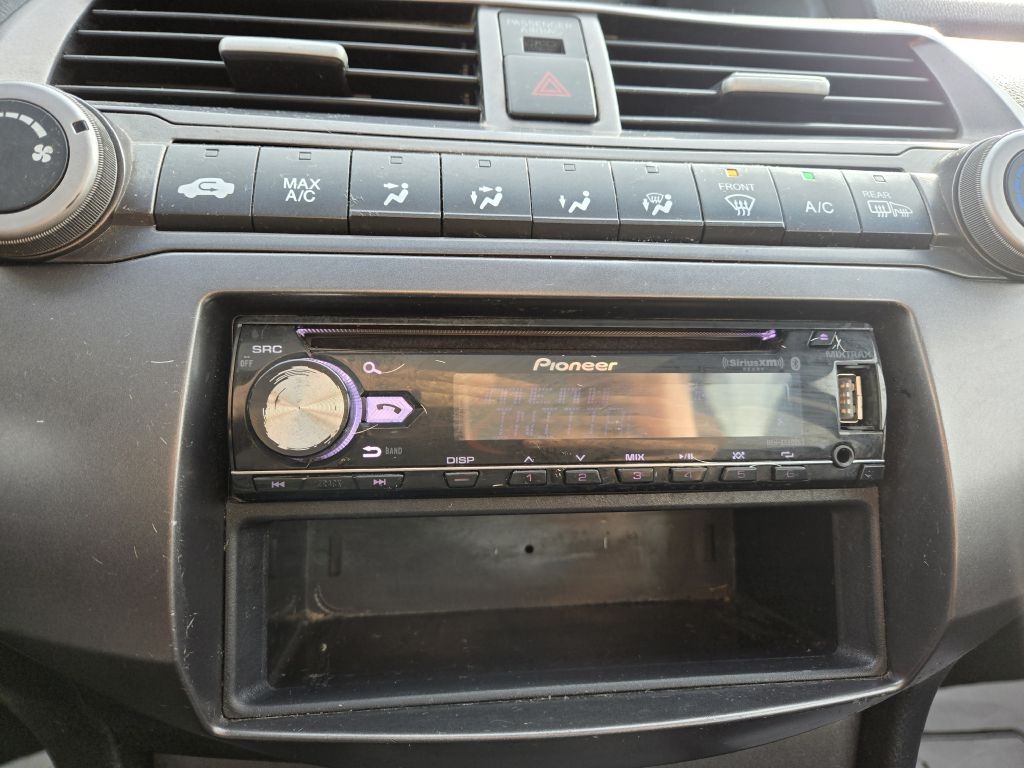 Honda Accord EX Sedan AT 2011