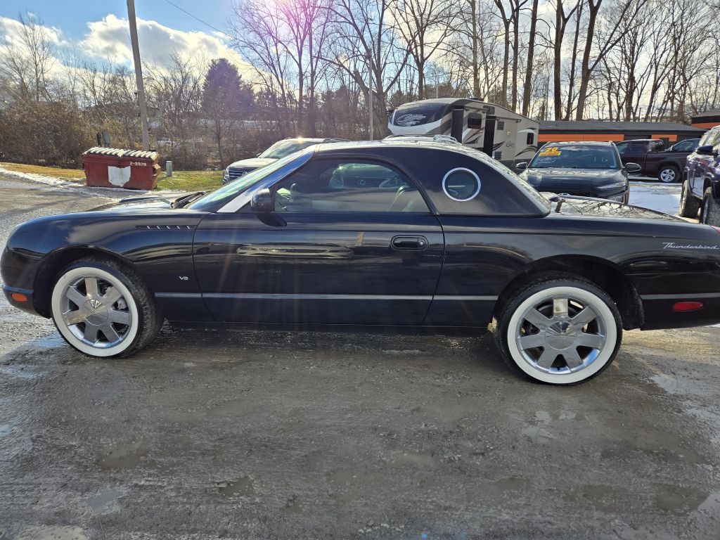 Ford Thunderbird Deluxe 2003