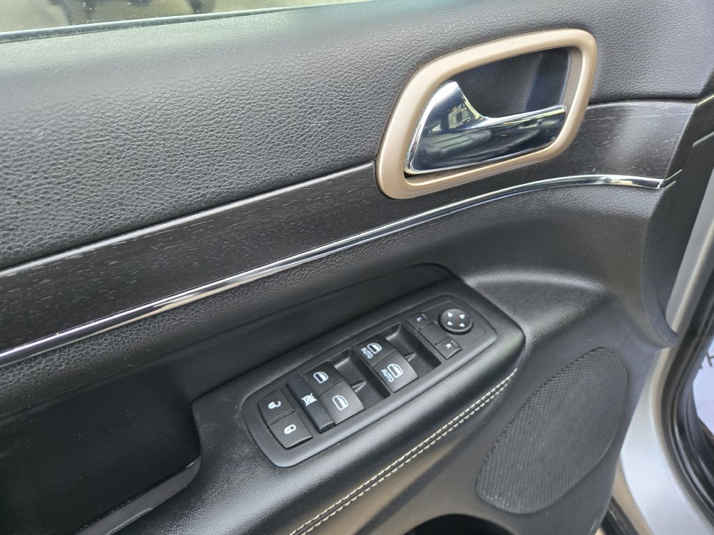 Jeep Grand Cherokee Limited 4WD 2015