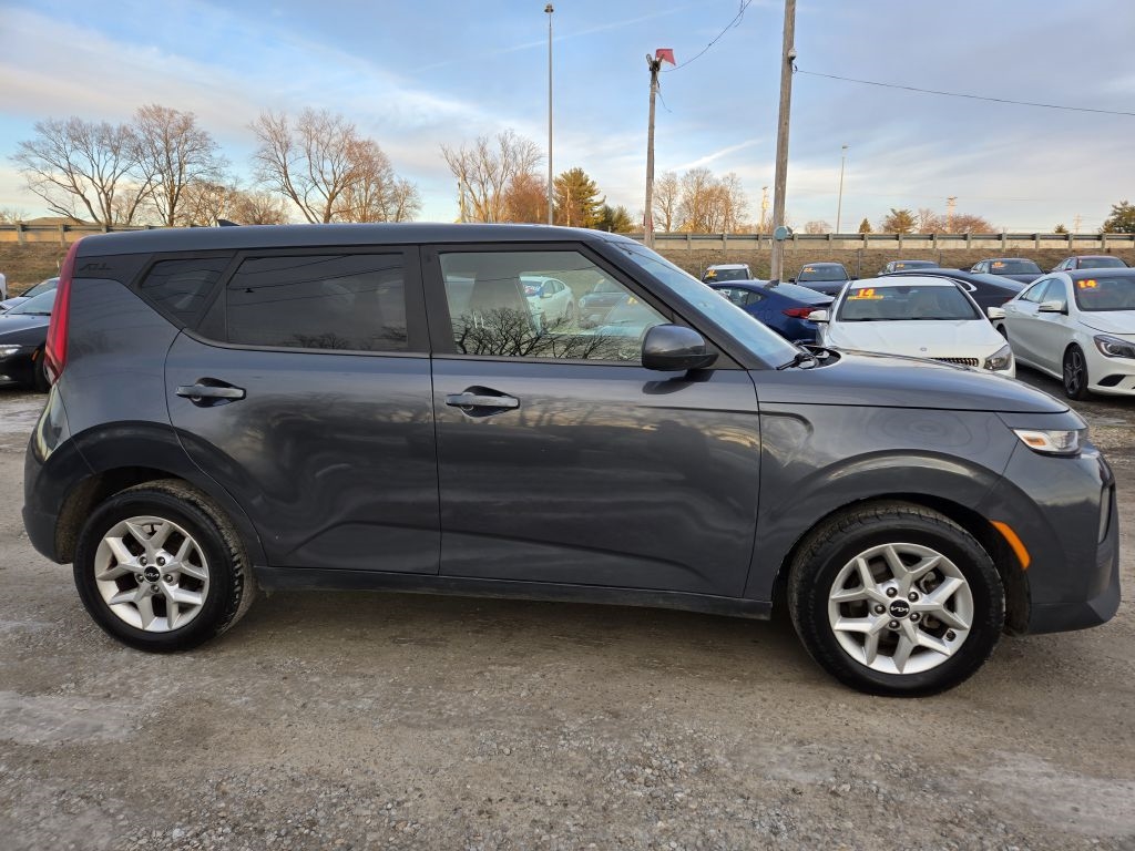 Kia Soul LX CVT 2022