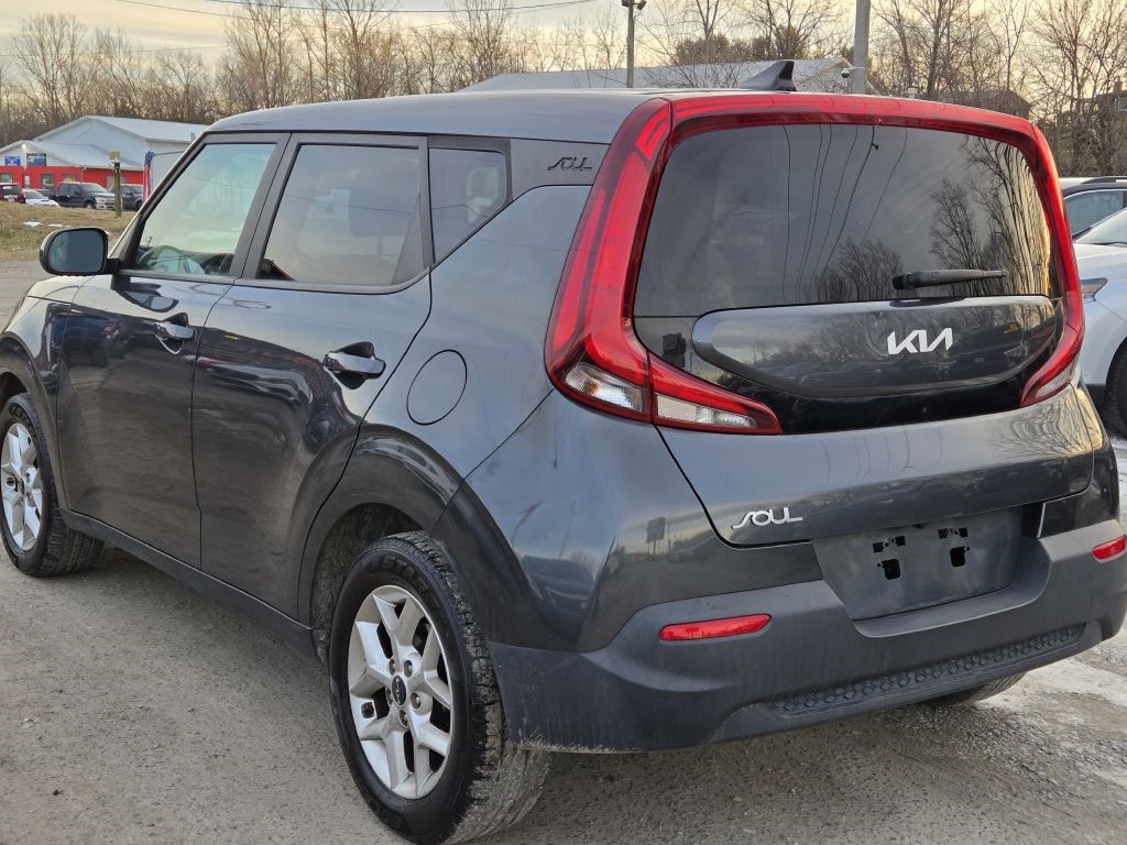Kia Soul LX CVT 2022