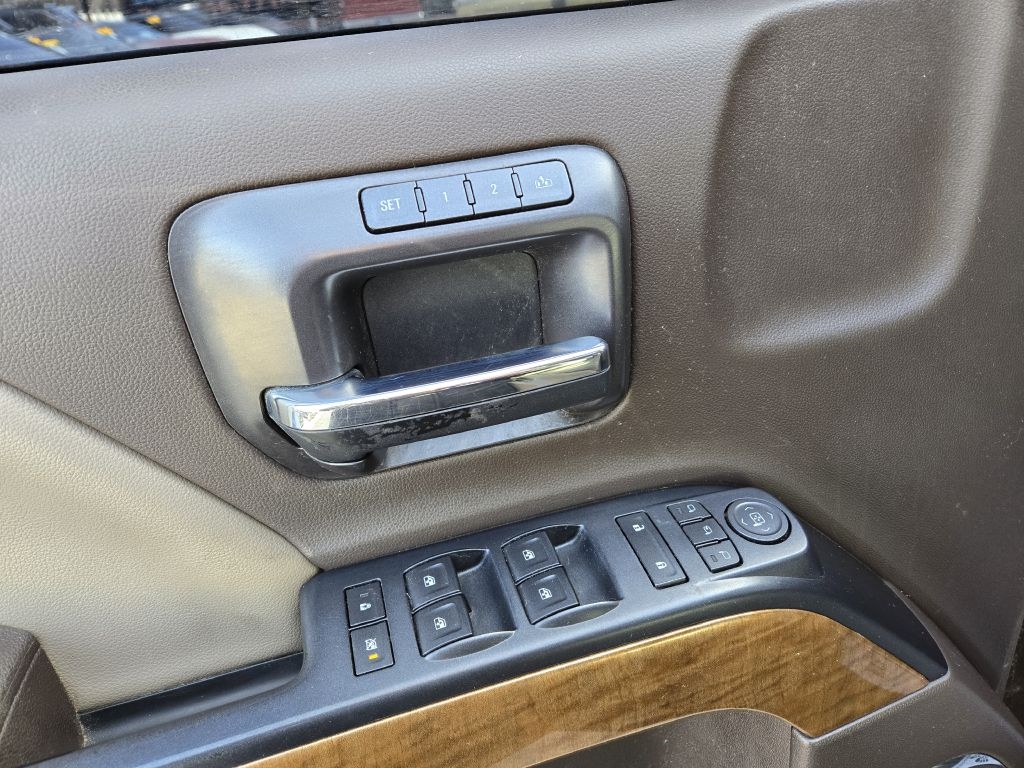 Chevrolet Silverado 1500 LTZ Crew Cab 4WD 2015