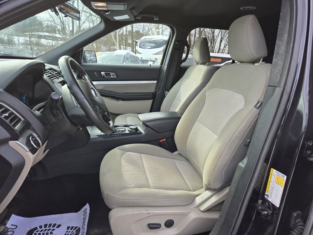 Ford Explorer Base 4WD 2019