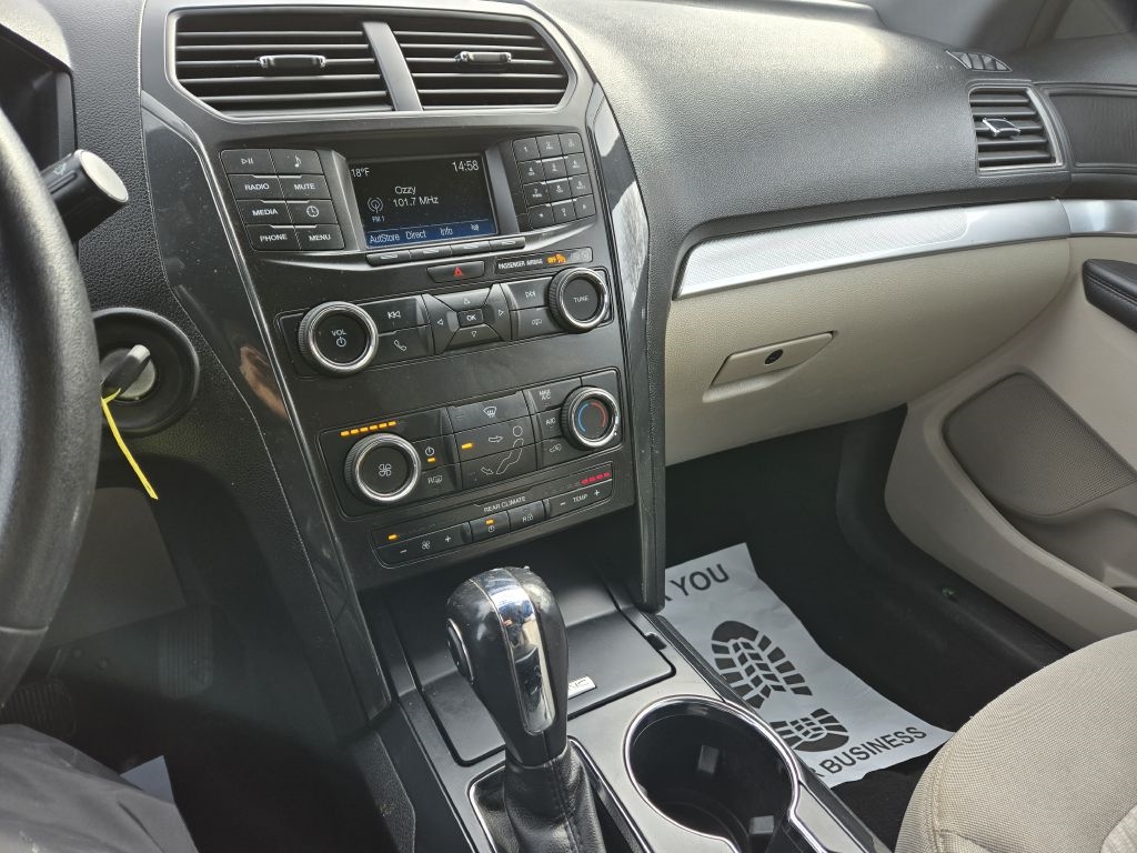 Ford Explorer Base 4WD 2019