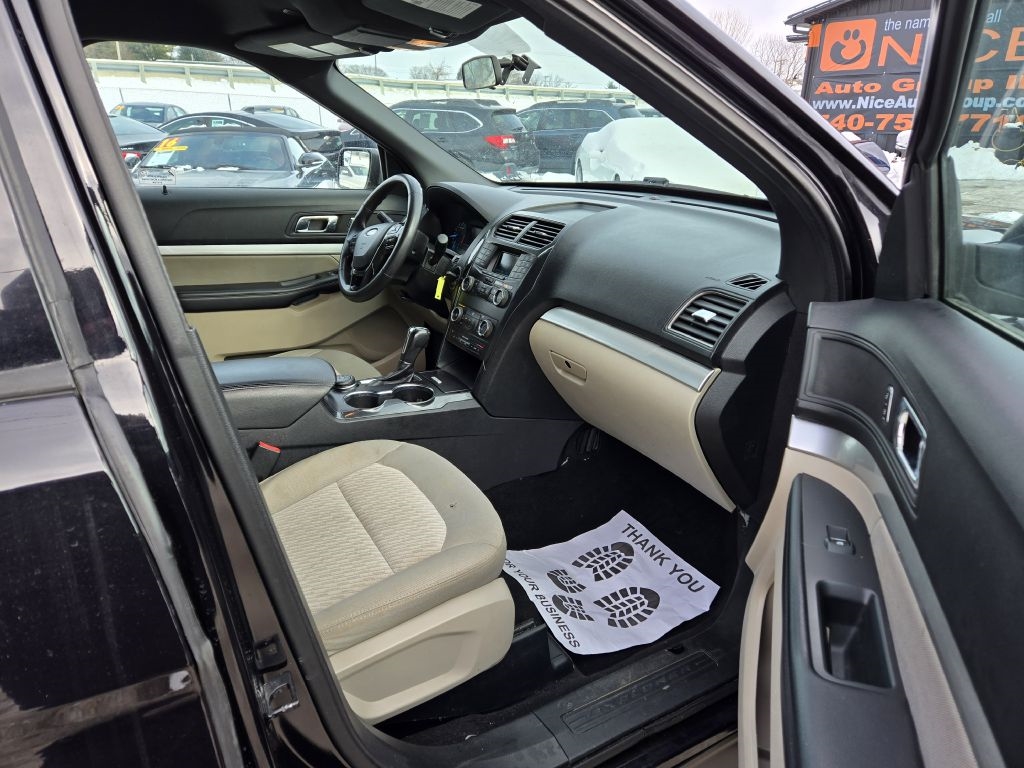 Ford Explorer Base 4WD 2019