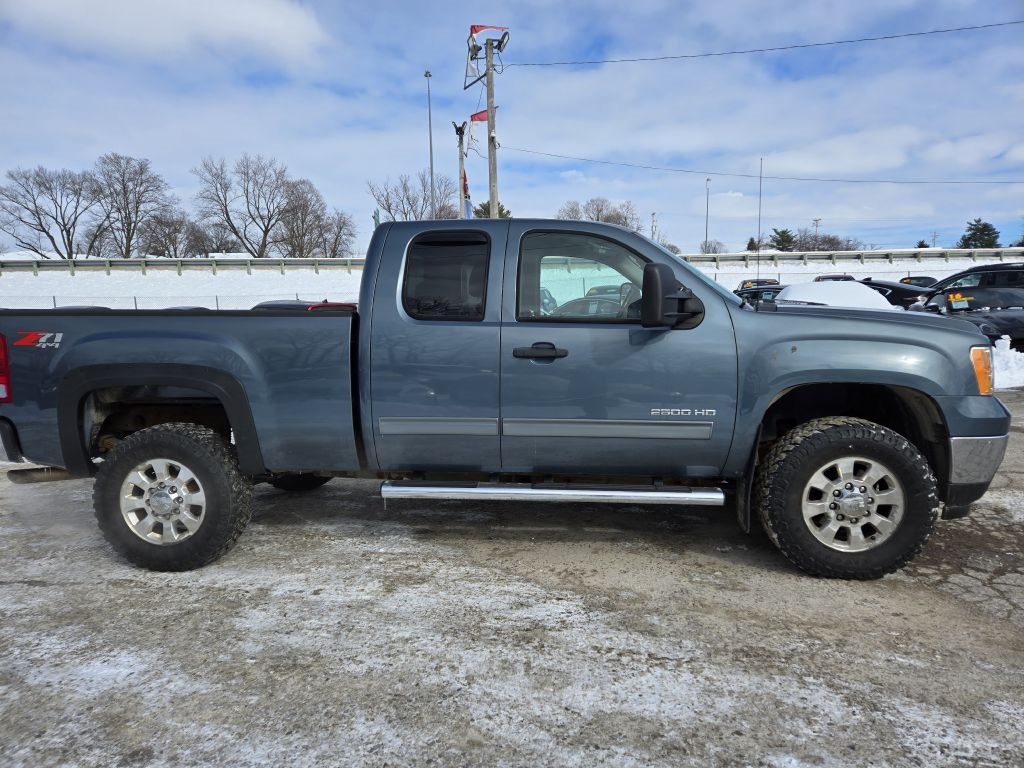 GMC Sierra 2500HD SLE Ext. Cab 4WD 2011