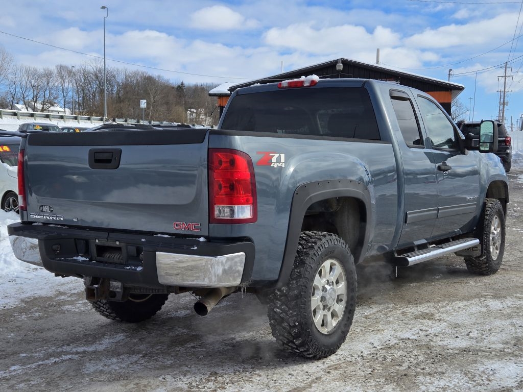 GMC Sierra 2500HD SLE Ext. Cab 4WD 2011