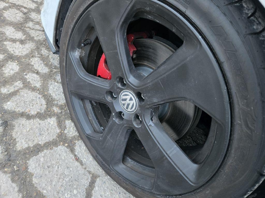 Volkswagen GTI S 6A 4-Door 2016