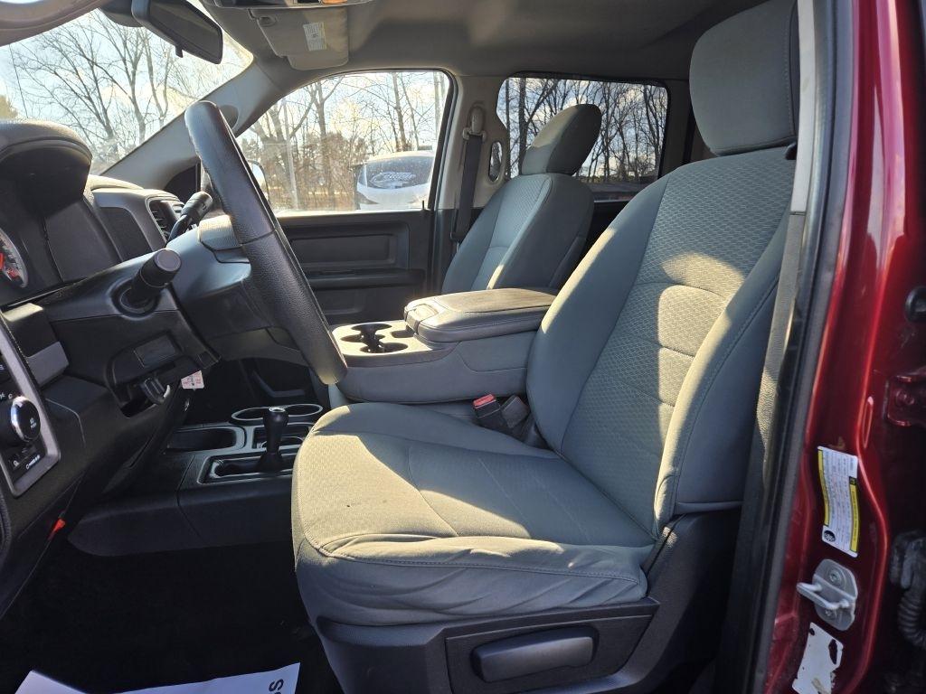 RAM 2500 Tradesman Crew Cab SWB 4WD 2015