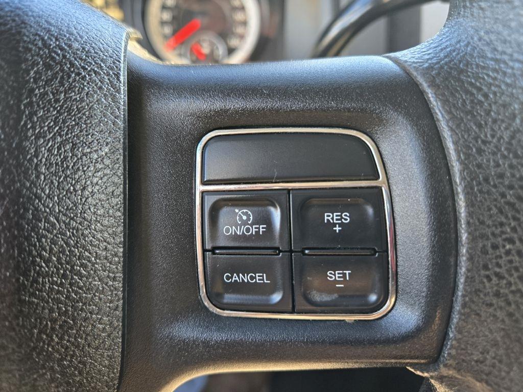 RAM 2500 Tradesman Crew Cab SWB 4WD 2015