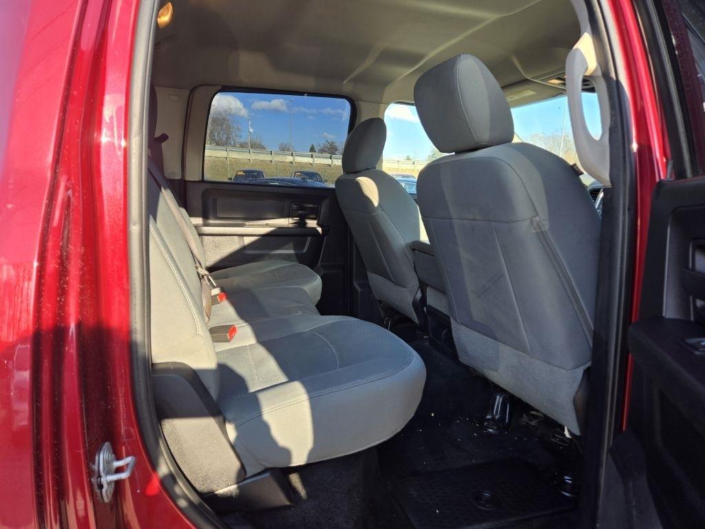 RAM 2500 Tradesman Crew Cab SWB 4WD 2015