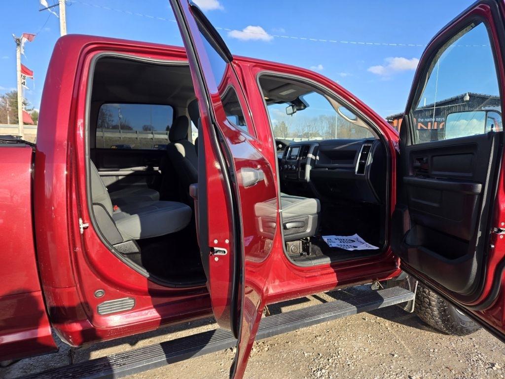 RAM 2500 Tradesman Crew Cab SWB 4WD 2015