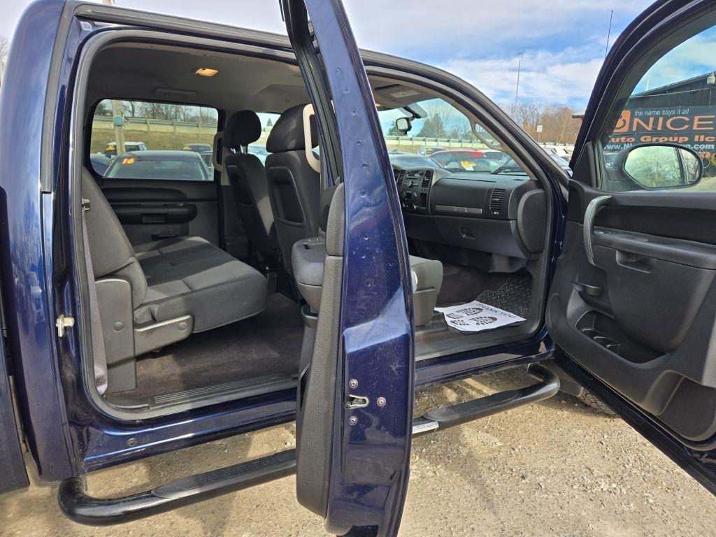 Chevrolet Silverado 1500 LT Crew Cab 4WD 2012