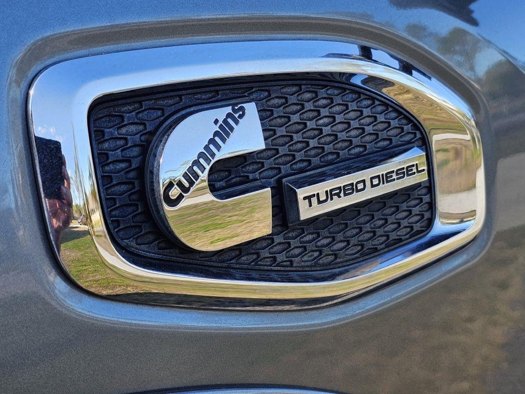 Nissan Titan XD PRO-4X 4WD Diesel 2017