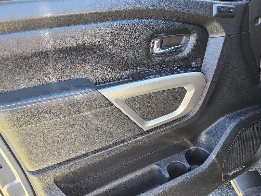 Nissan Titan XD PRO-4X 4WD Diesel 2017