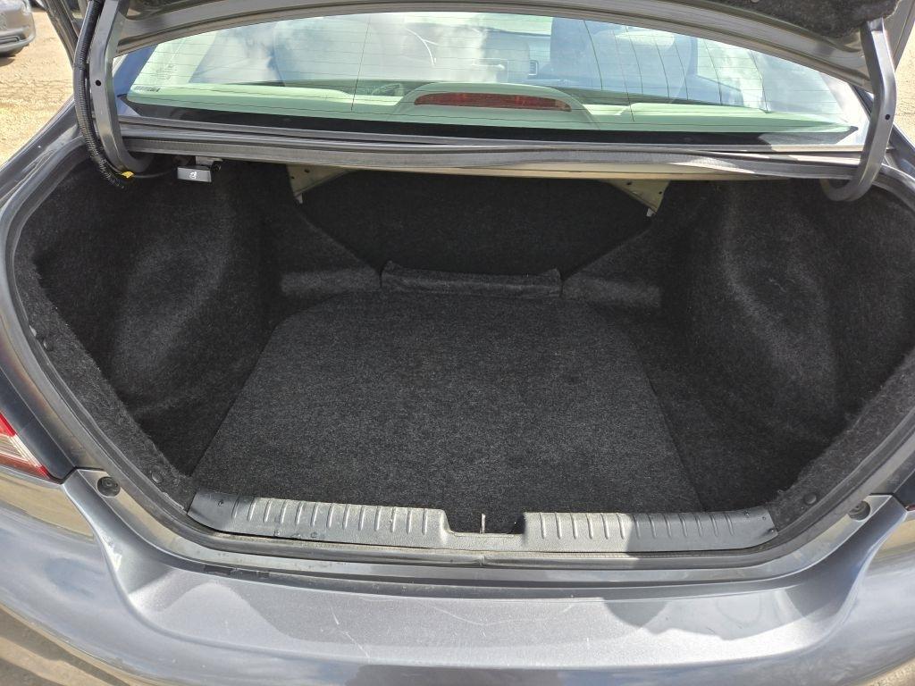 Honda Civic LX Sedan 5-Speed AT 2013