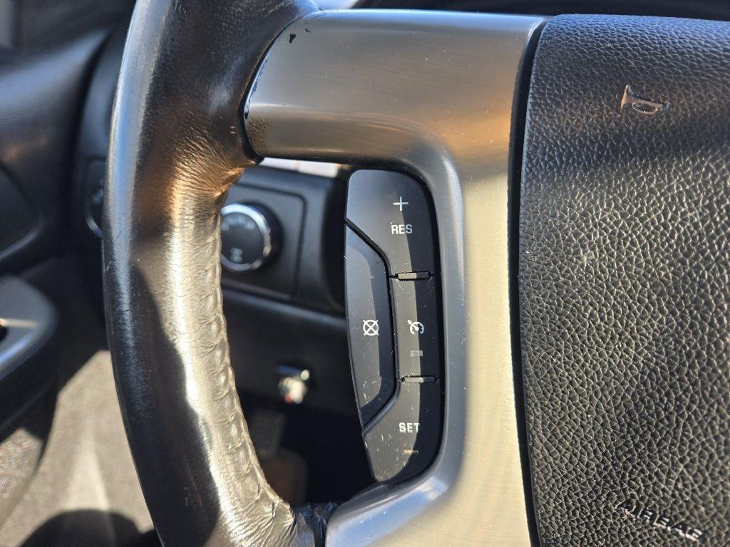 GMC Sierra 1500 SLE Crew Cab 4WD 2011