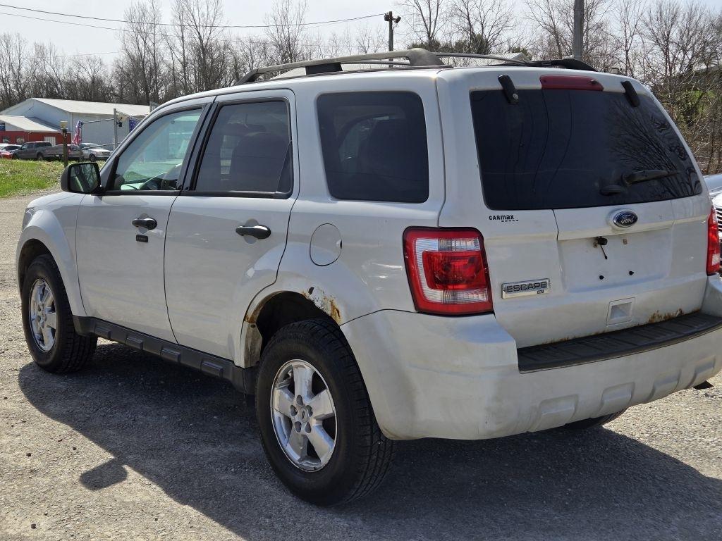 Ford Escape XLT FWD 2012