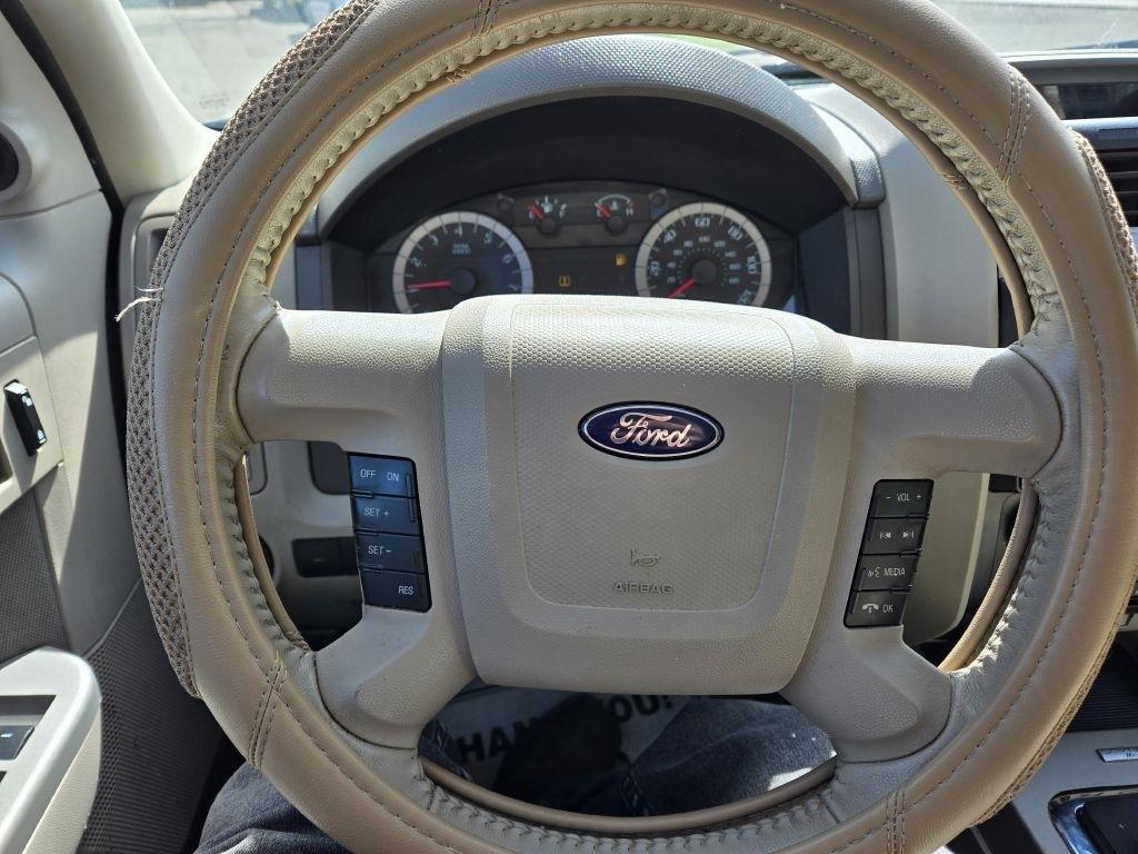Ford Escape XLT FWD 2012