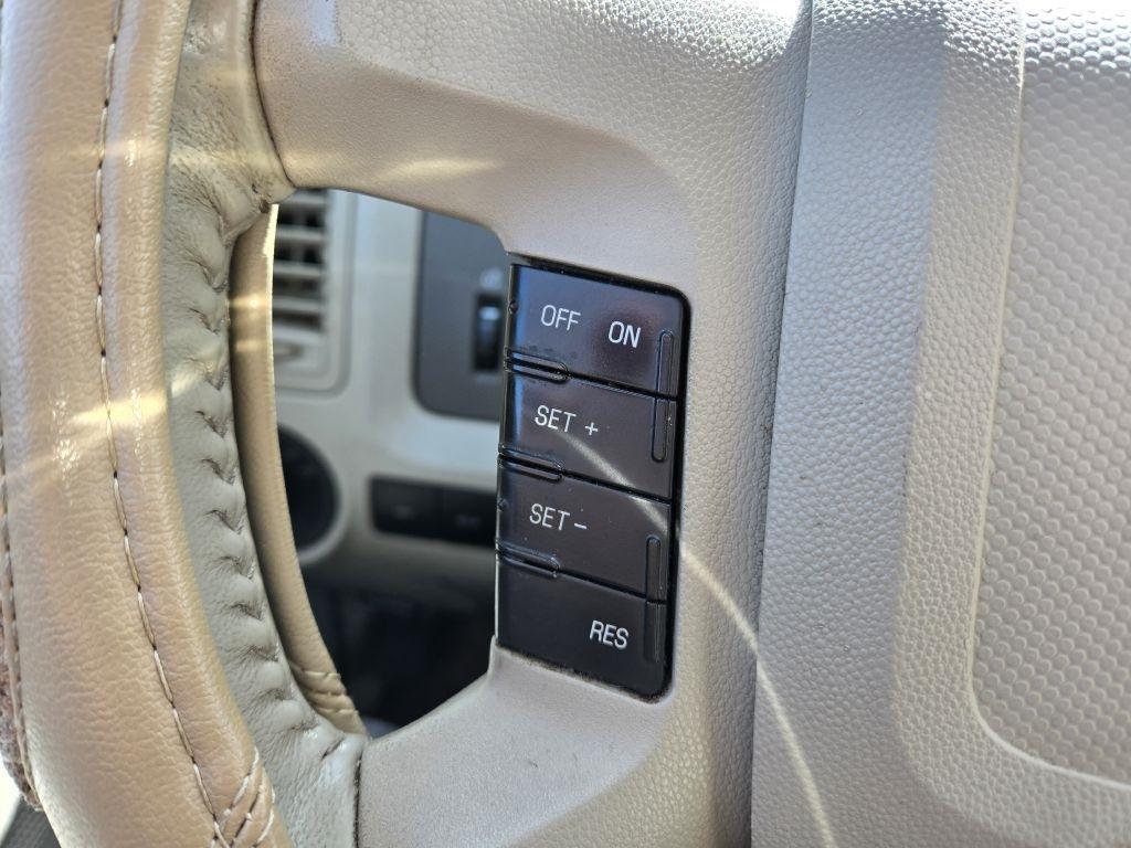 Ford Escape XLT FWD 2012