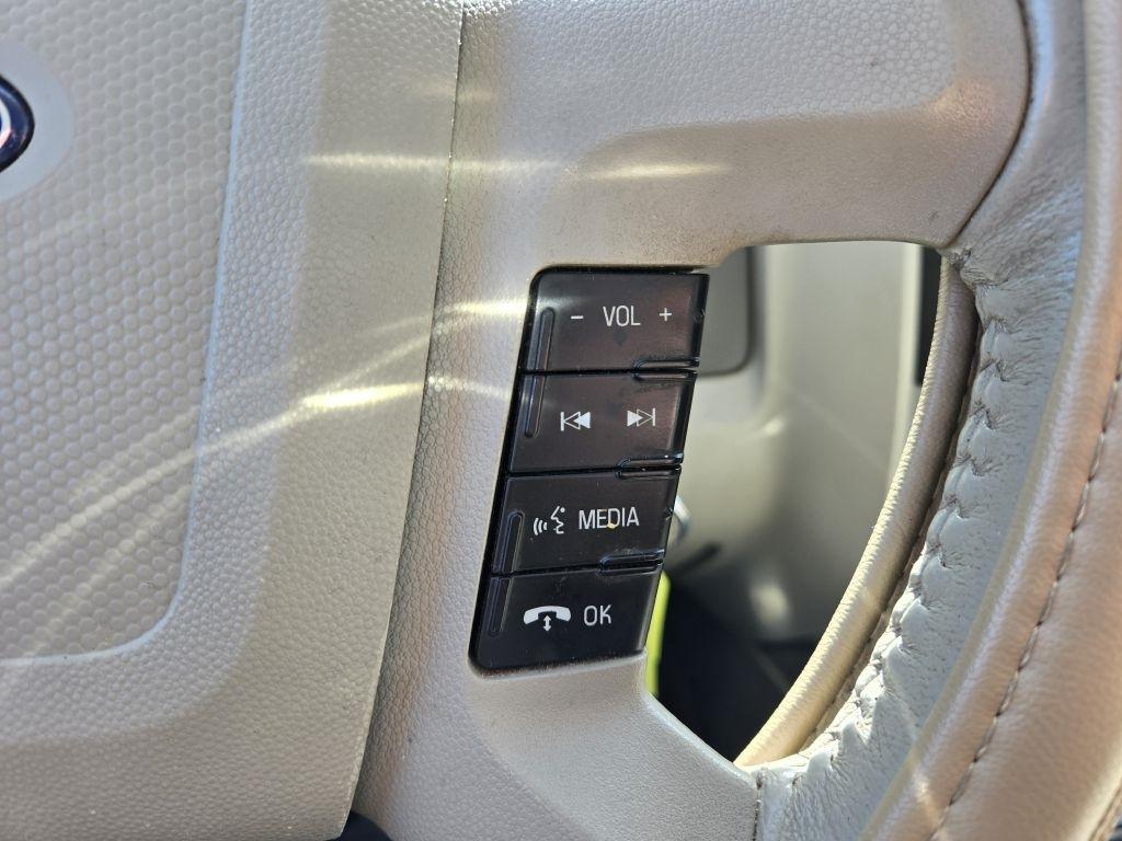 Ford Escape XLT FWD 2012