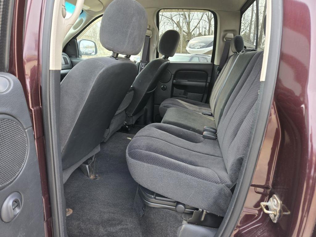 Dodge Ram 1500 ST Quad Cab 4WD 2004