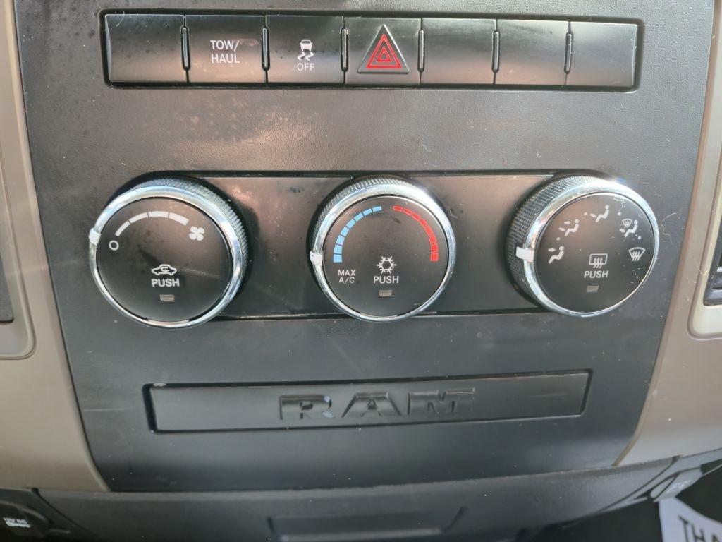 Dodge 1500 ST Crew Cab 4WD 2012