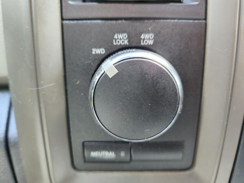 Dodge 1500 ST Crew Cab 4WD 2012