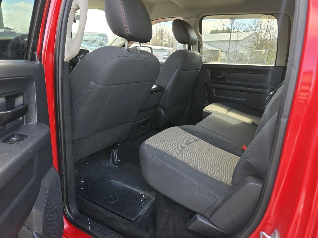 Dodge 1500 ST Crew Cab 4WD 2012