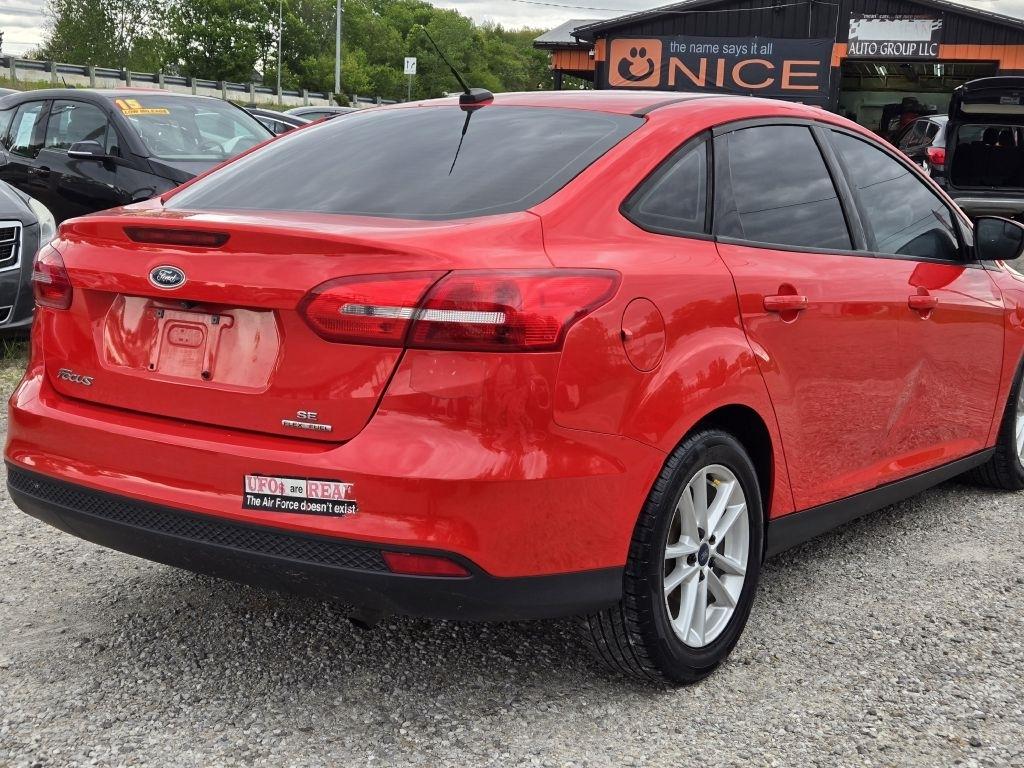 Ford Focus SE Sedan 2016